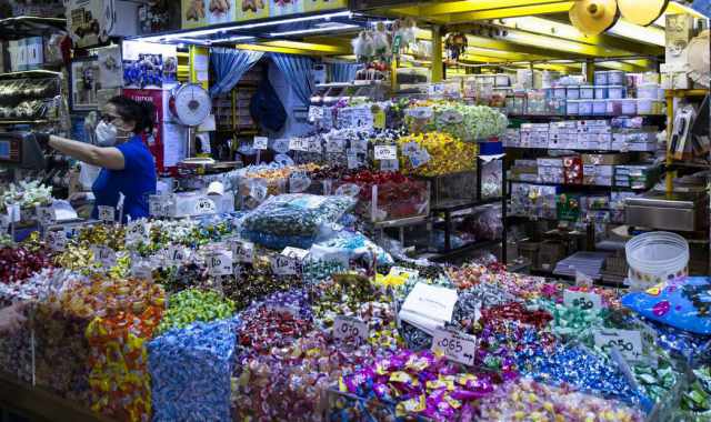 Bari, Marnarid e Caputo: tra caramelle e confetti viaggio nei due storici negozi di dolci